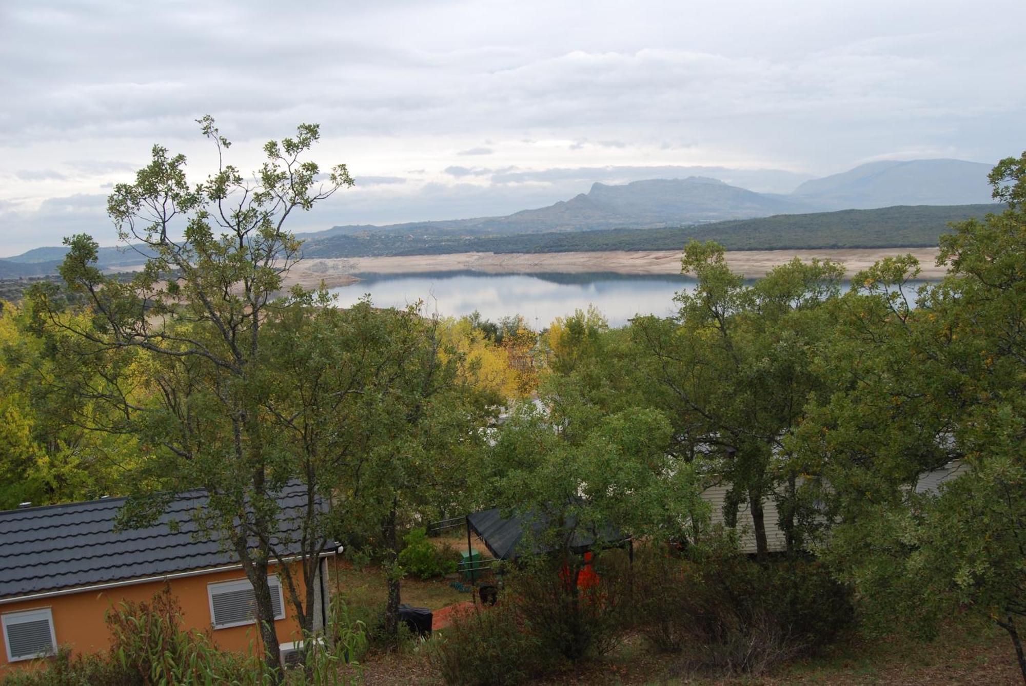 Camping De Сервера-де-Буитраго Экстерьер фото